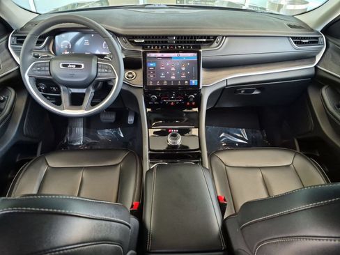 Used 2023 Jeep Grand Cherokee L Limited RWD image 24