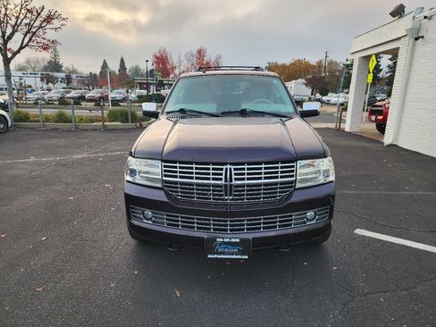 Used 2007 Lincoln Navigator Ultimate image 7