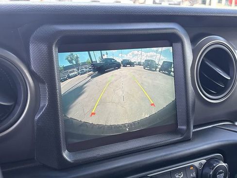 Used 2021 Jeep Wrangler Unlimited Sport image 25