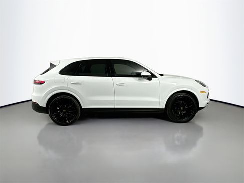 Certified 2019 Porsche Cayenne image 8