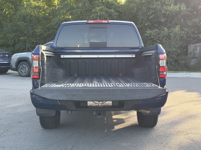 Used 2023 Nissan Frontier PRO-4X w/ Pro Convenience Package AWD/4WD image 14