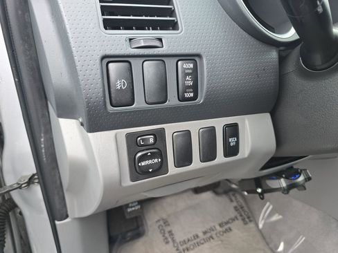 Used 2007 Toyota Tacoma PreRunner image 18