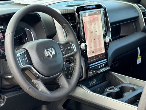 New 2026 RAM 1500 4x4 Crew Cab image 16