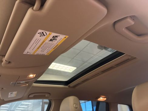 Used 2014 Mercedes-Benz GL 450 4MATIC image 38