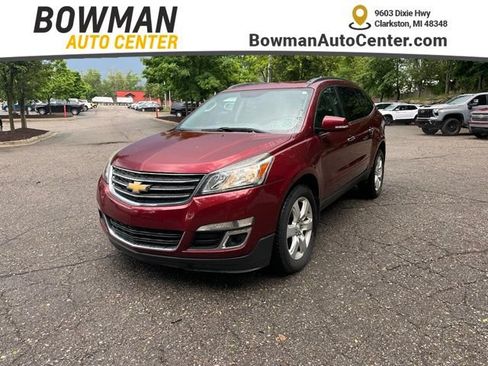 Used 2017 Chevrolet Traverse LT w/ Style and Technology Package AWD/4WD image 1