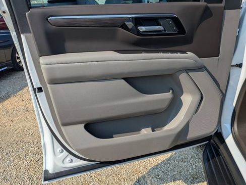 New 2026 Chevrolet Suburban LS w/ Max Trailering Package AWD/4WD image 8