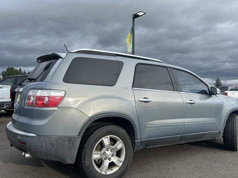 Used 2008 GMC Acadia SLT w/ Convenience Package image 4