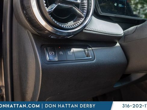 Used 2025 Chevrolet Equinox LT FWD image 16