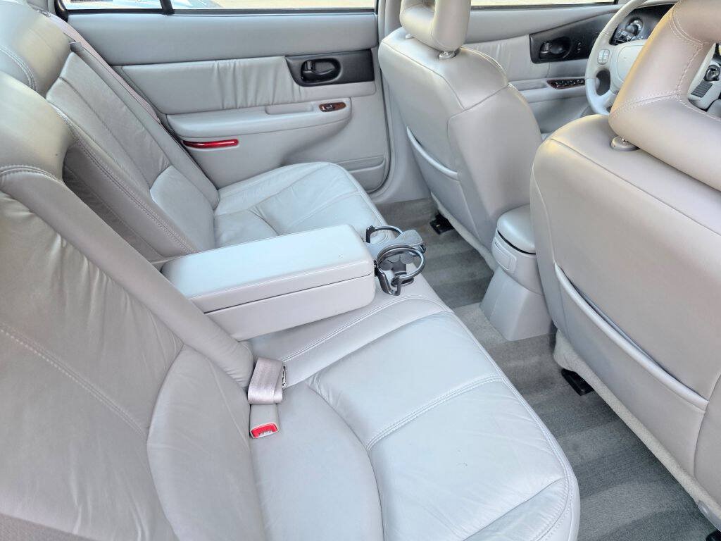 Used 2000 Buick Regal GS w/ GSE Pkg FWD image 24
