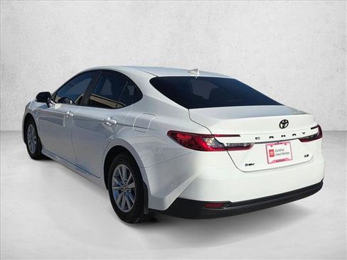 Used 2026 Toyota Camry LE w/ Convenience Package image 8
