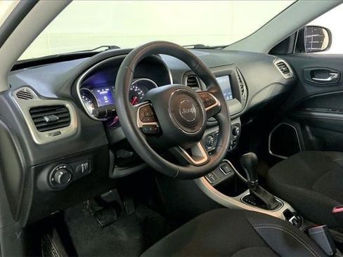 Used 2019 Jeep Compass Sport FWD image 12