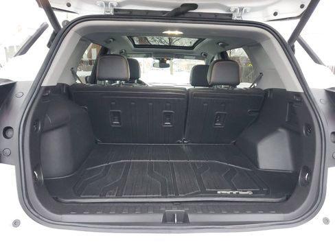 Used 2022 GMC Terrain AT4 w/ Infotainment Package II image 8