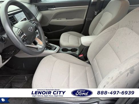 Used 2020 Hyundai Elantra SEL image 10