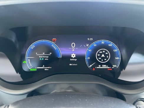 Used 2026 Toyota Sienna Limited FWD image 32