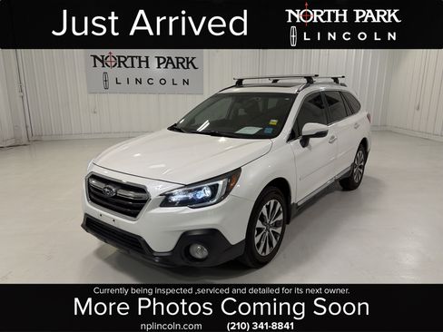 Used 2019 Subaru Outback 2.5i Touring AWD/4WD image 1