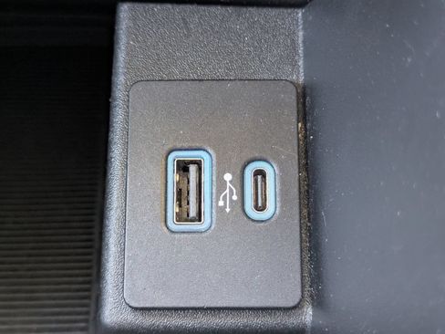 Used 2024 Ford Edge SEL AWD/4WD image 21
