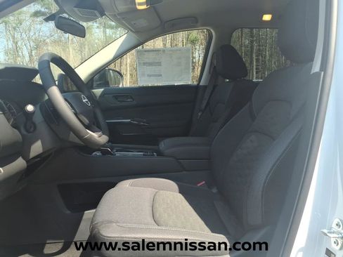 New 2026 Nissan Pathfinder SV AWD/4WD image 9