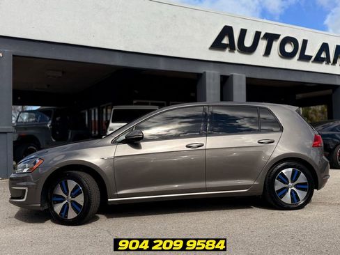 Used 2016 Volkswagen e-Golf SE FWD image 4