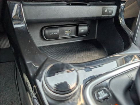 Used 2023 Kia Seltos SX AWD/4WD image 12