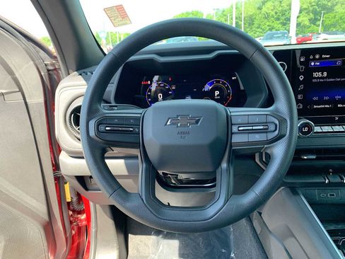 Certified 2025 Chevrolet Colorado Trail Boss AWD/4WD image 11