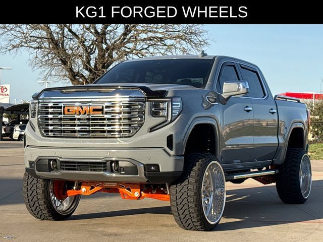 Used 2025 GMC Sierra 1500 Denali w/ Denali Reserve Package AWD/4WD image 3