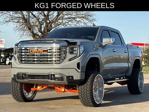 Used 2025 GMC Sierra 1500 Denali w/ Denali Reserve Package AWD/4WD image 3