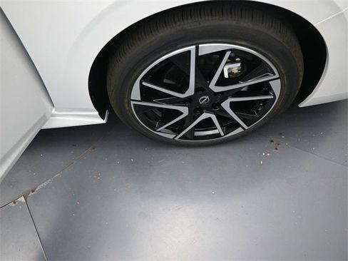 New 2025 Nissan Sentra SR image 36