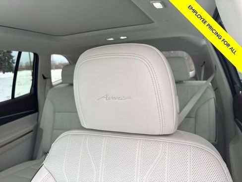 New 2026 Buick Enclave Avenir image 13
