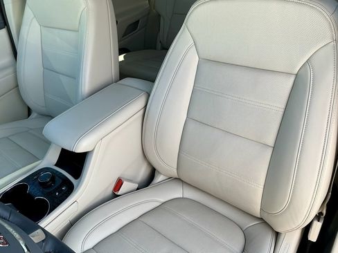 Used 2023 GMC Acadia Denali w/ Denali Technology Package image 43