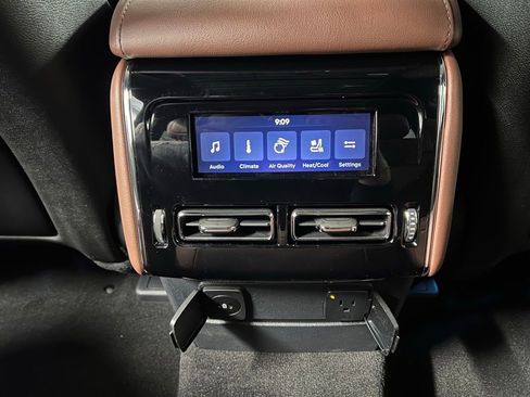New 2026 Lincoln Aviator Reserve AWD/4WD image 32
