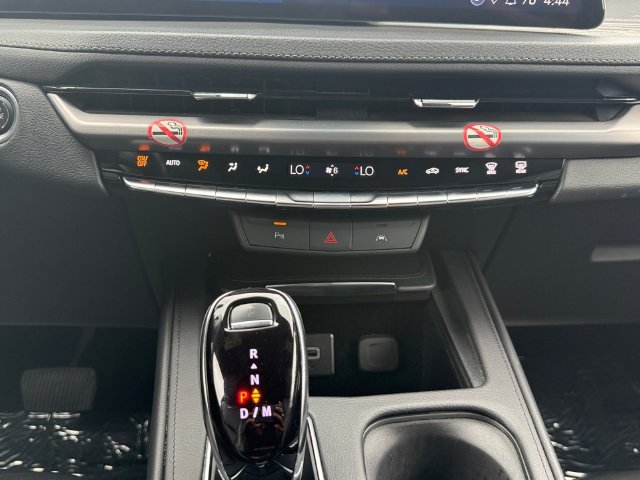 Used 2024 Cadillac XT4 Premium Luxury FWD image 4