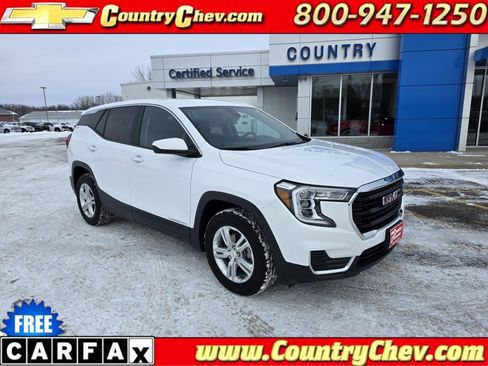 Used 2024 GMC Terrain SLE image 1