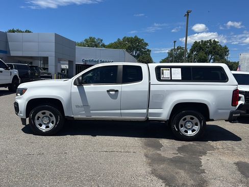 Used 2021 Chevrolet Colorado W/T w/ WT Convenience Package RWD image 8