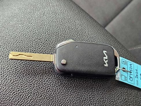 Certified 2024 Kia Forte LXS FWD image 30