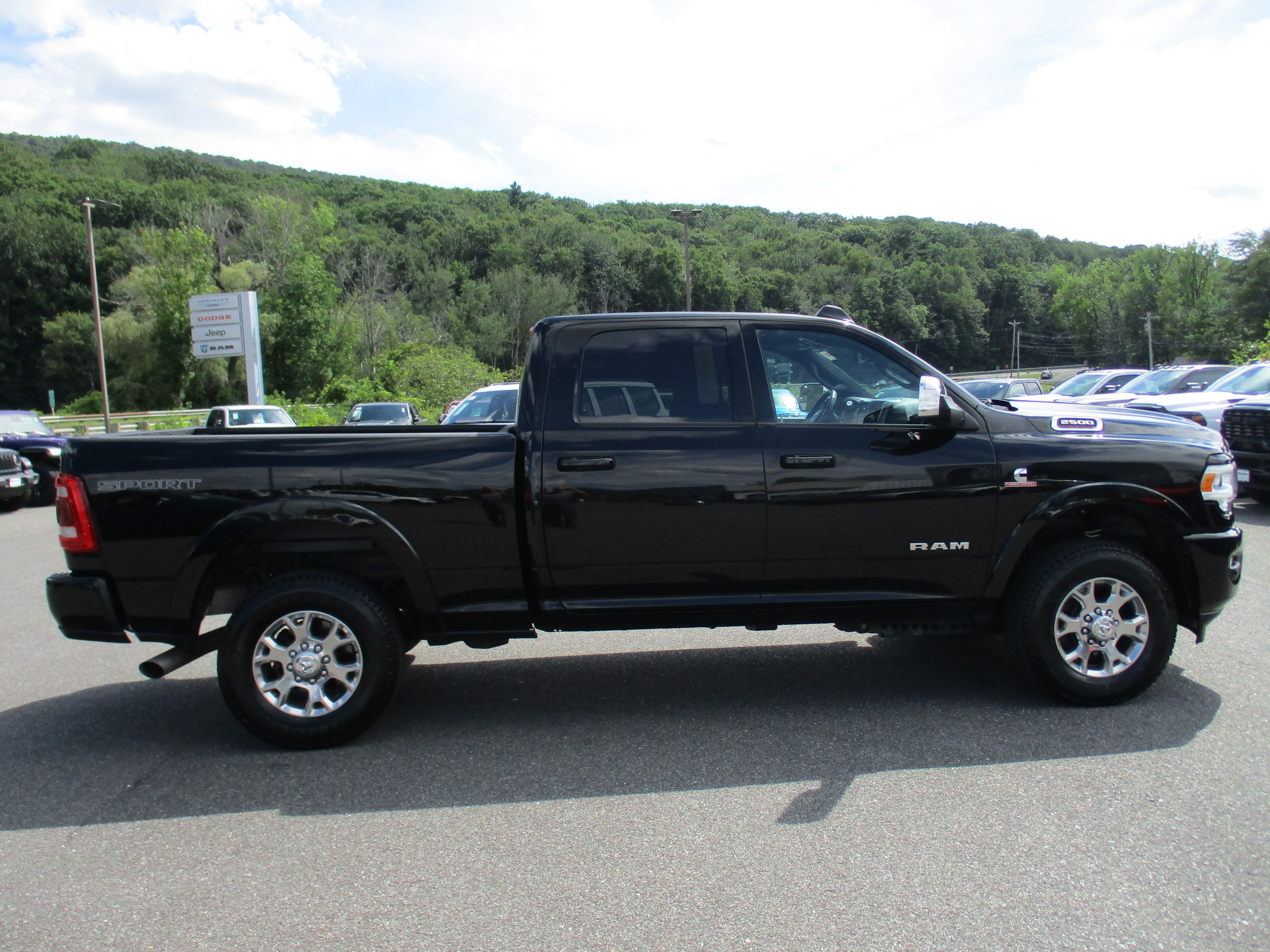 Used 2020 RAM 2500 Laramie AWD/4WD image 4