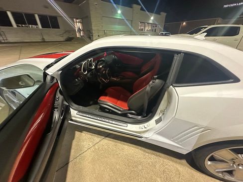 Used 2015 Chevrolet Camaro SS w/ RS Package image 10
