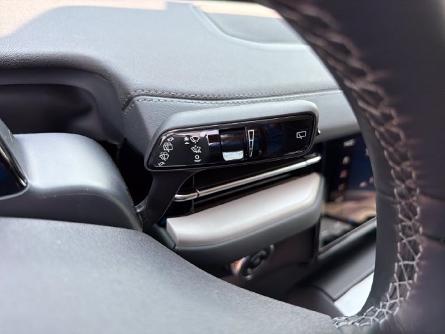 New 2027 Lincoln Navigator Reserve AWD/4WD image 25