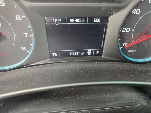 Used 2021 Chevrolet Equinox LS FWD image 11