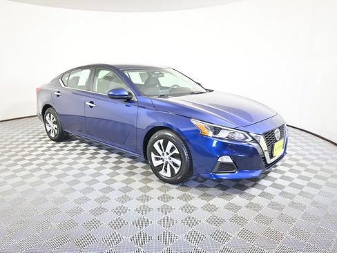 Used 2019 Nissan Altima 2.5 S FWD image 9