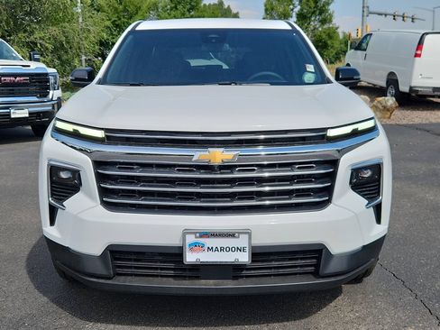 New 2025 Chevrolet Traverse LT w/ Driver Confidence Package FWD image 5