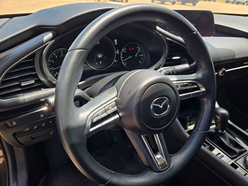 Used 2023 MAZDA MAZDA3 s FWD image 8