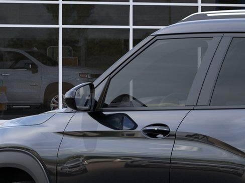 New 2026 Chevrolet TrailBlazer LT FWD image 12