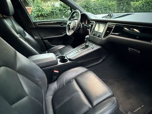 Used 2015 Porsche Macan S image 35