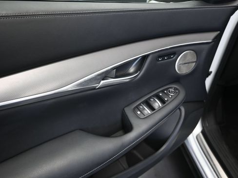 Certified 2024 INFINITI QX50 Luxe FWD image 11