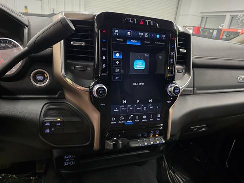 Used 2024 RAM 2500 Laramie w/ Safety Group AWD/4WD image 26