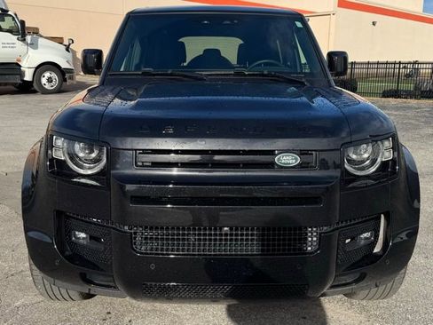 Used 2024 Land Rover Defender 110 X-Dynamic SE image 8