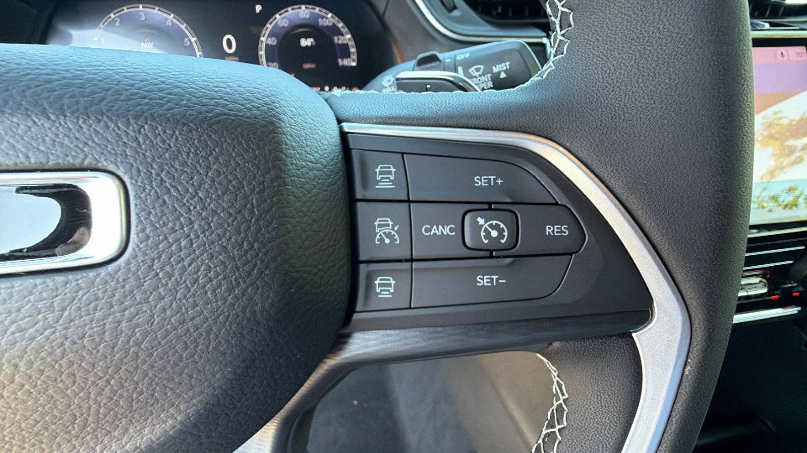 New 2027 Jeep Grand Cherokee Laredo RWD image 25