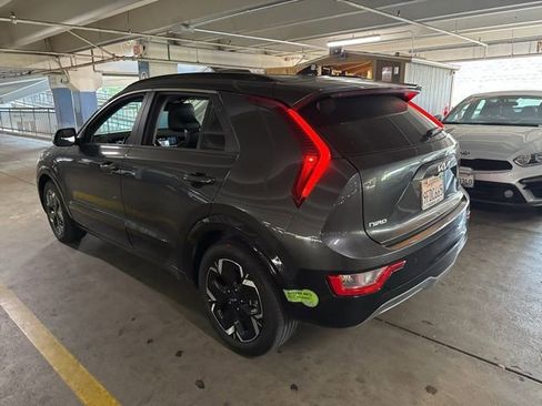 Certified 2023 Kia Niro Wind FWD image 5