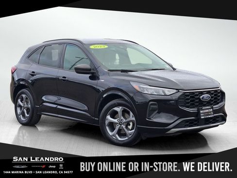 Used 2023 Ford Escape ST-Line FWD image 1