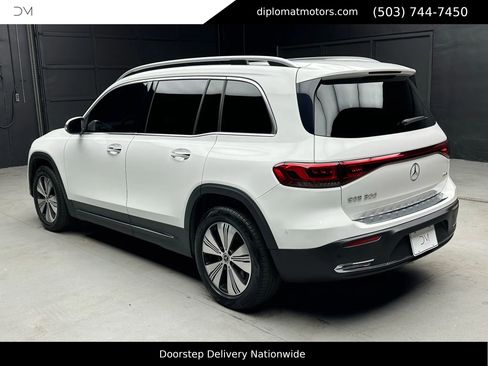 Used 2023 Mercedes-Benz EQB 300 4MATIC w/ Exclusive Package image 5